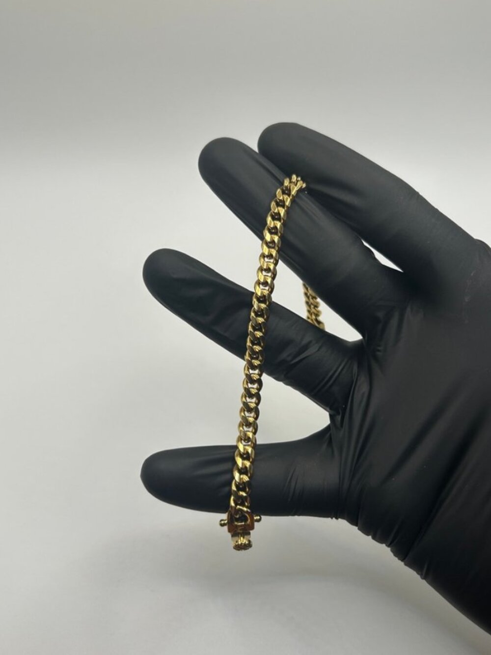 Bold Streetwear Gold Cuban Link Bracelet 6mm 7.5in Stainless Steel Mens Solid